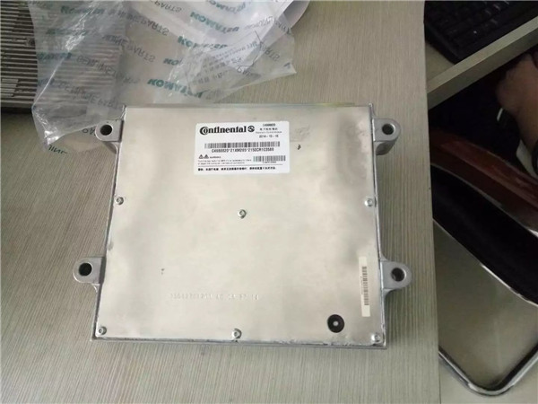 PC70-8发动机控制器