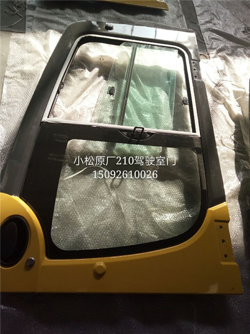 360-7驾驶室边门