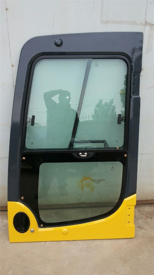 PC200-8驾驶室门