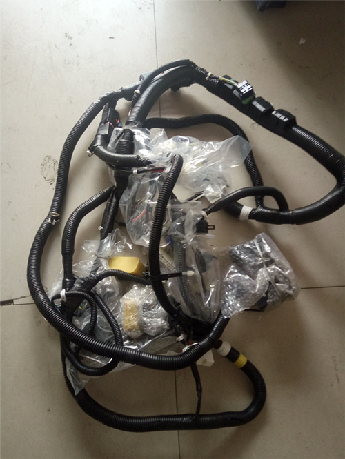 PC200-8内线